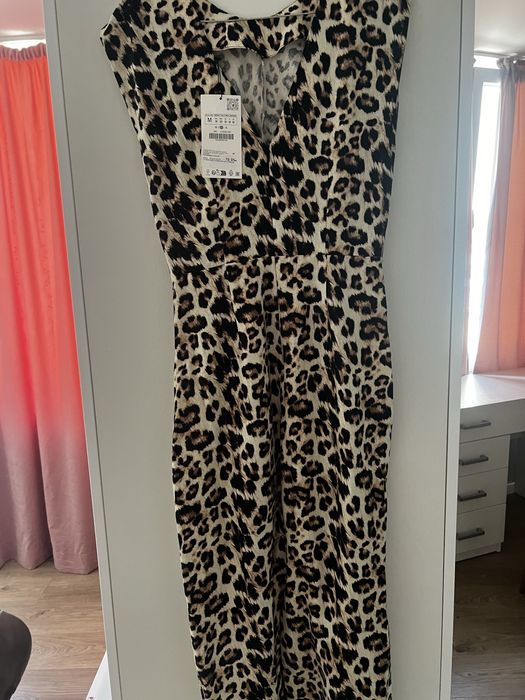 Рокля Зара новаа