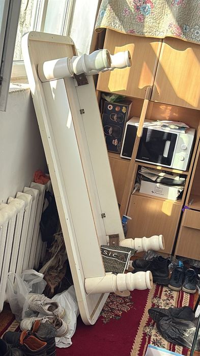 Гостинный стол и стулья