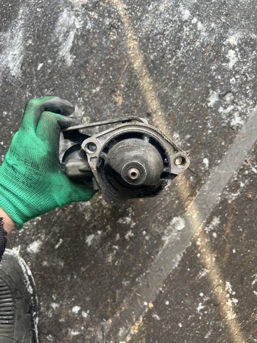 Стартер на Ауди С4 В4 2.0