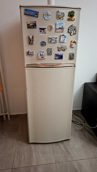 Продавам хладилник