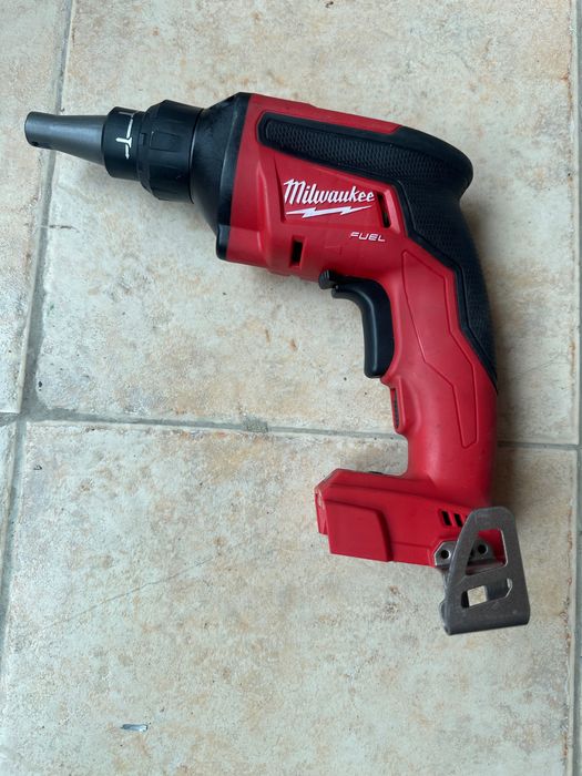 Винтоверт за гипсокартон Милуоки Milwaukee