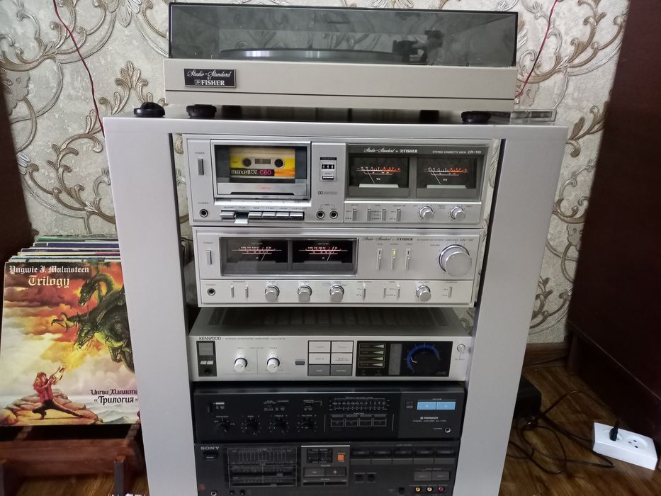 Fisher комплект, усилитель, дека, вертушка