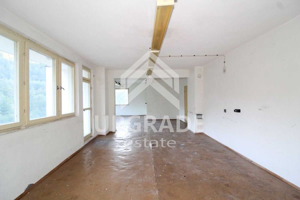 Продава се Къща в с. Елховец, Област Смолян - 450 кв.м за 378 €/кв.м - Снимка #8