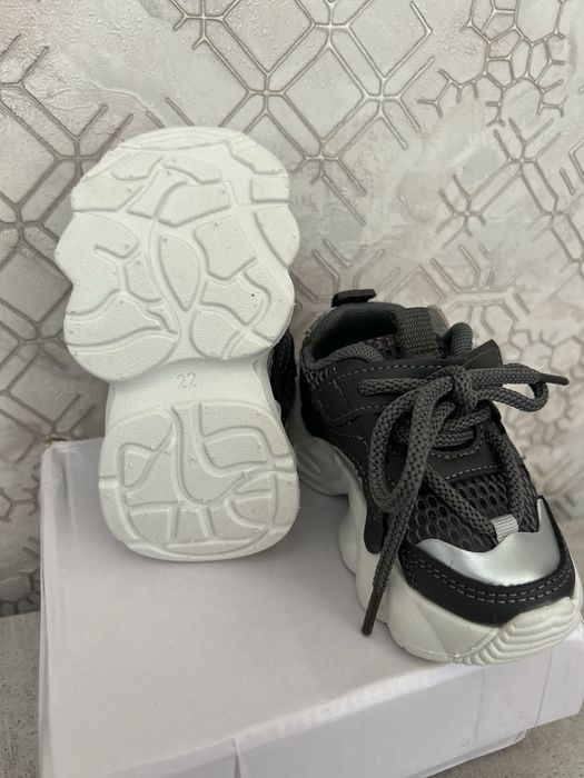 Кроссовки детские