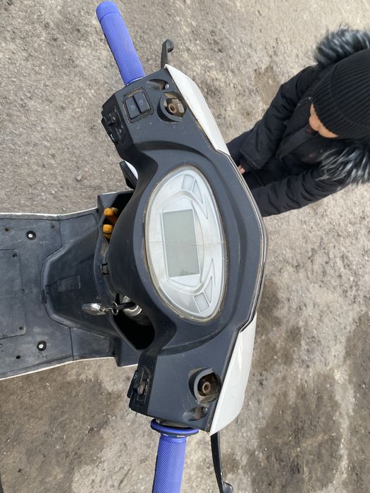 Скутер м12 125 кубов