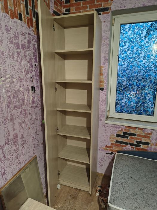Еднокрилен Гардероб