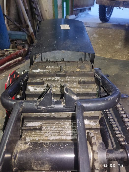 Гусиница эндуро с лыжой