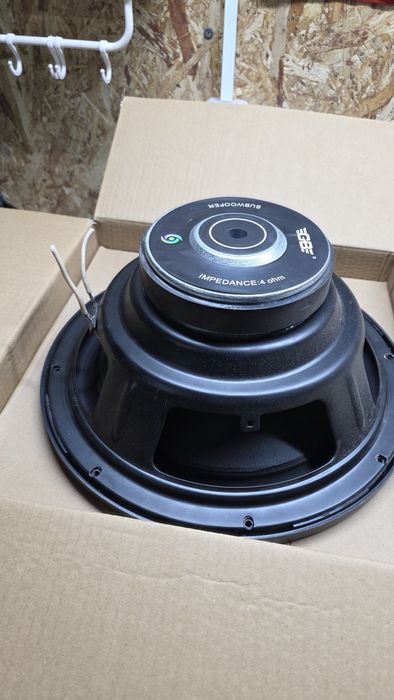 Динамик для сабвуфера.