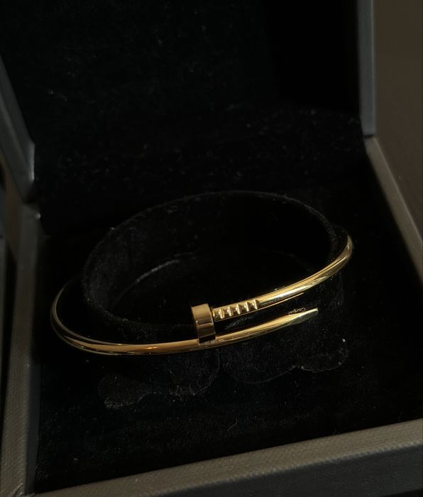 Гривни различни модели