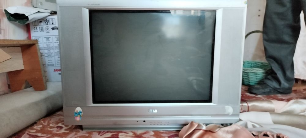 Телевизор     LG