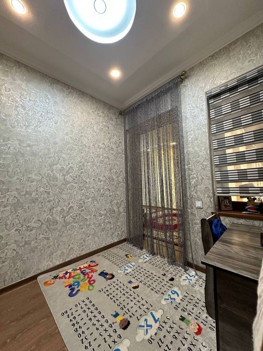 8 соток ховли сотилади. Супер. Завадской. Хамма шароити қилинган.