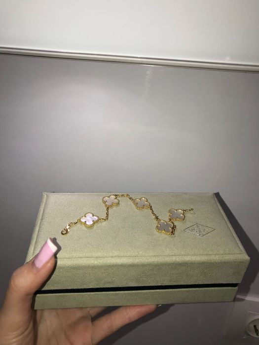 Van Cleef гривна / гривни различни модели