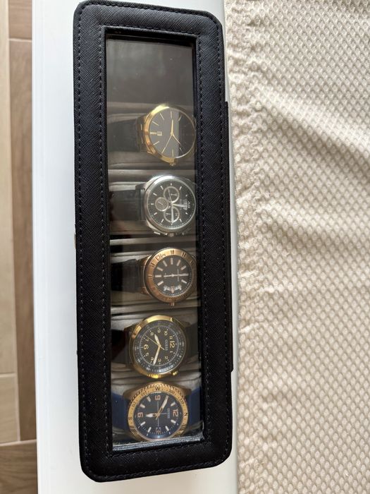 Часовник Bulova, Candino, Guess, Jacques lemans