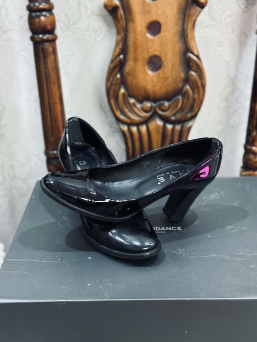 Продам обувь осенние летние