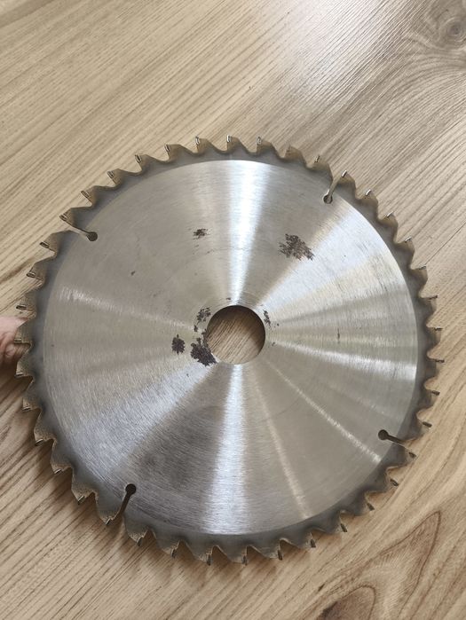 Два диска за рязане на пдч , мдф и дърво