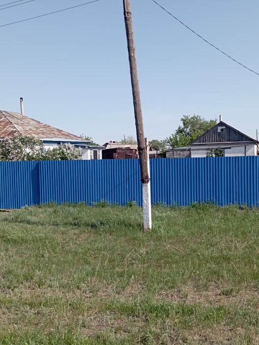 Продам дом в селе Луганск