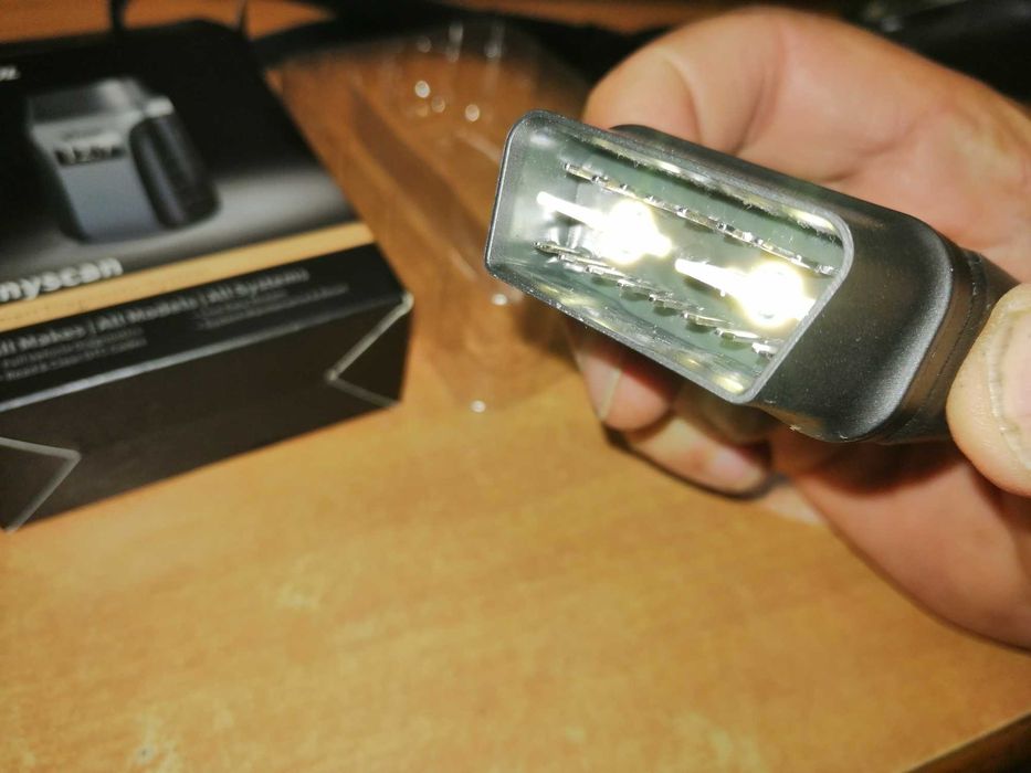 Продавам автомобилен скенер/диагностика XTOOL A30D, доживотен ъпдейт