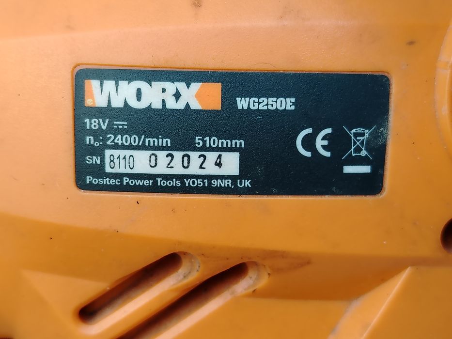Foarfeca cu acumulator pentru gard viu  wg250e  WORX. Are acumulator nou