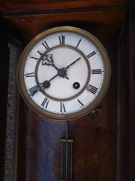 Ceas perete cu pendul