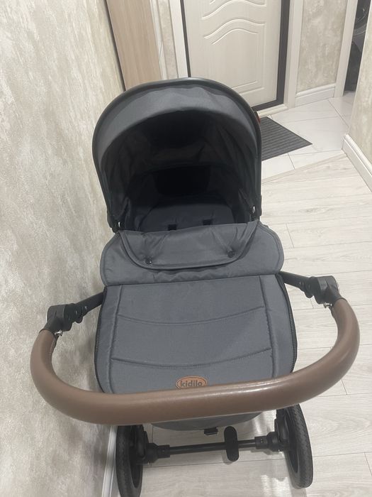Продам коляску фирмы Kidilo