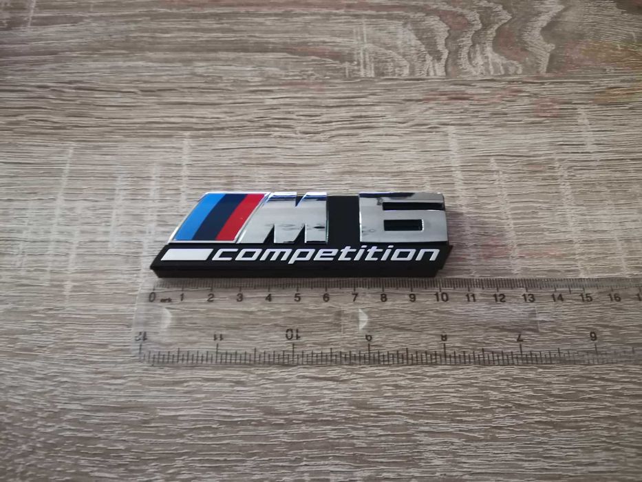 Предна решетка сребриста емблема BMW M6 Competition