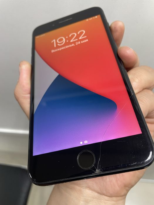 Айфон 7+ сатылады