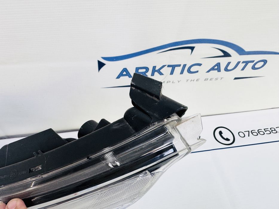 Far dreapta led Nissan Juke dupa 2014 cod 26120-BV81J