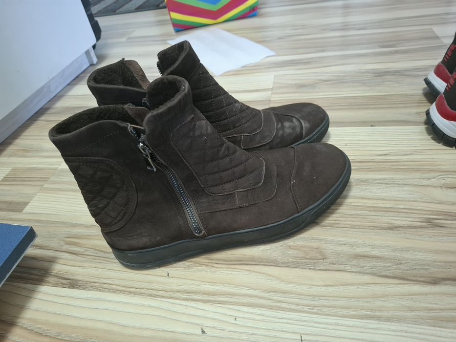 Продам мужскую обувь