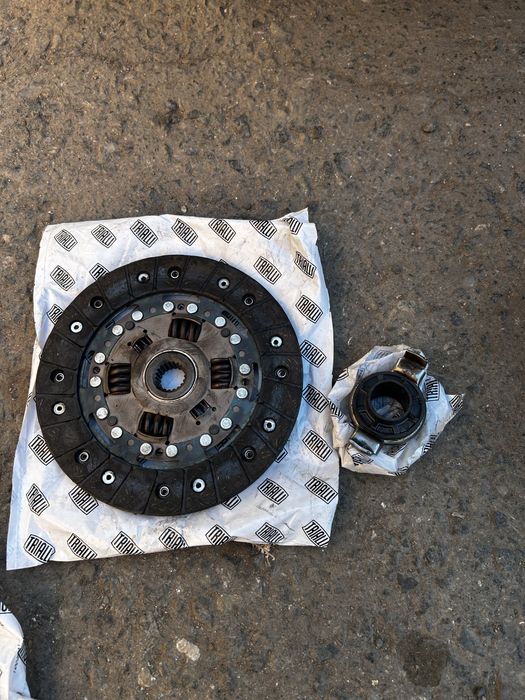 Запчасти на приору маховик сцепление и туманка