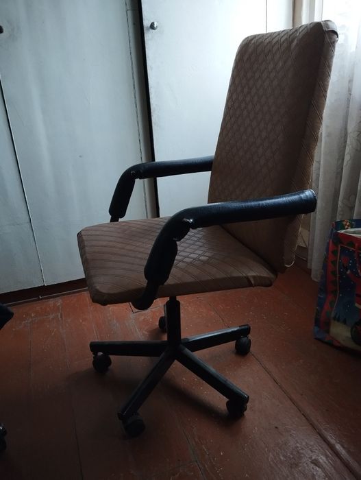 Кресло для работы на компьютере