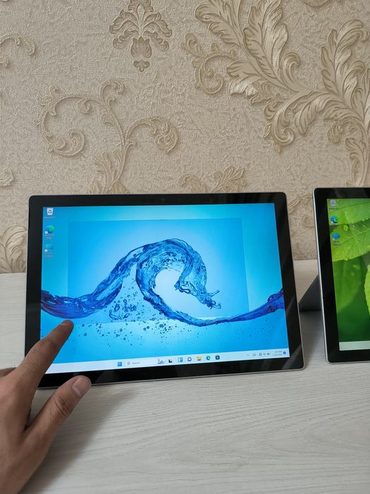 Microsoft Surface Pro 7 Plus