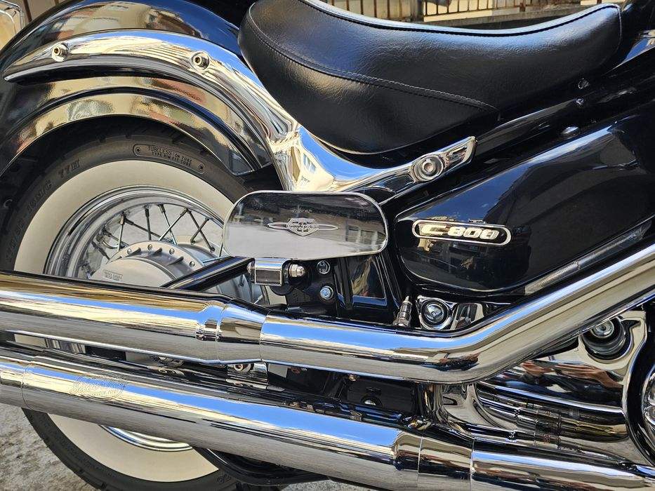 Suzuki Intruder c800
