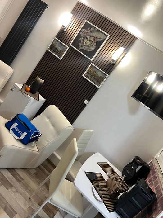 Închiriez garsoniera de lux