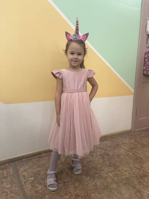 Продам нарядное платье