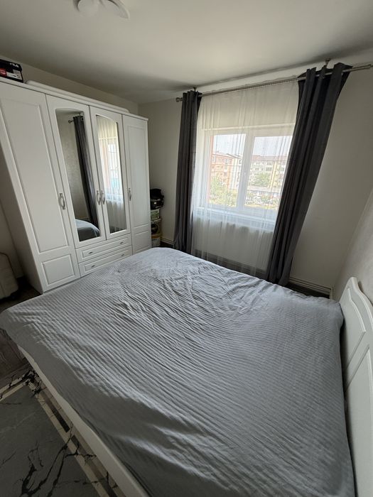apartament 3 camere, de vanzare