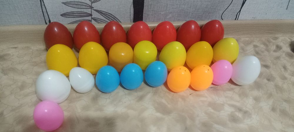 Капсулы от игрушек