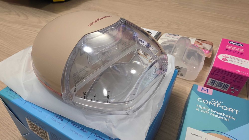 Ел. помпа за кърма Canpol Hands-Free + подаръци