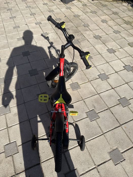 Biciclete copii b-twin 16 inch aproape noua