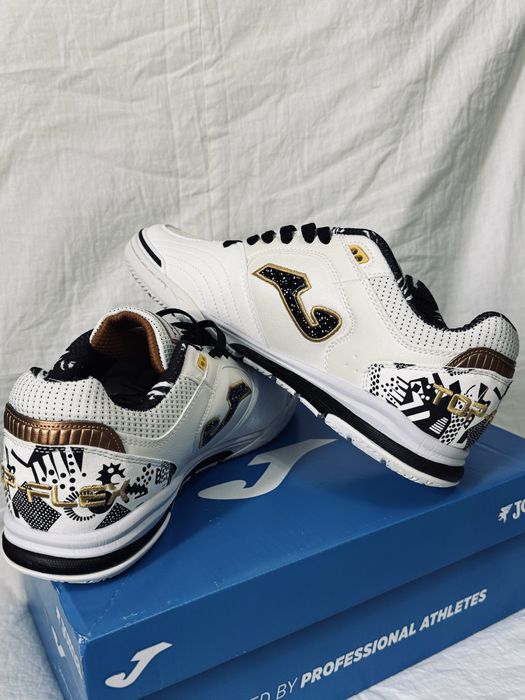 джома кроссовка футбол