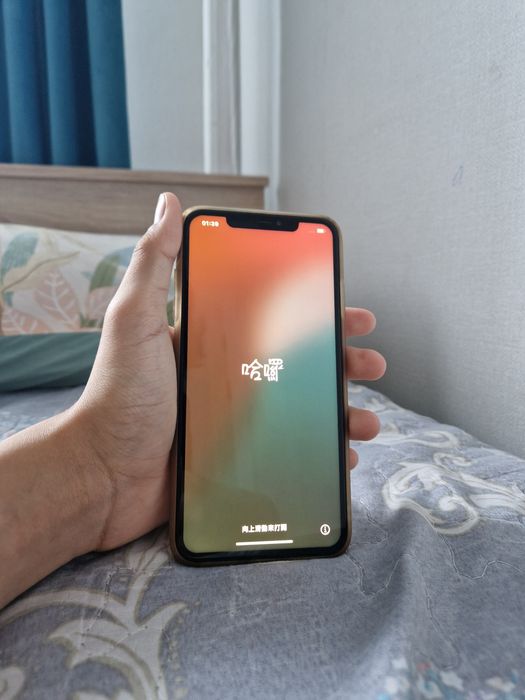 Продам iPhone XS MAX