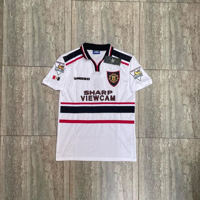 Продается ретро футбольные формы