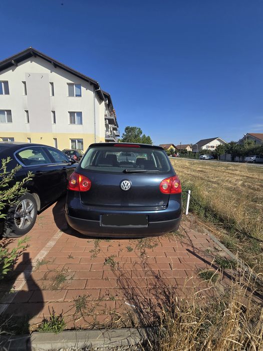Volkswagen Golf 2005 benzină, 1.186 € — imagine 2