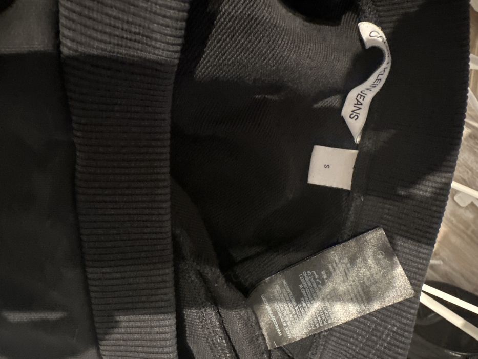 Пола Calvin Klein S размер