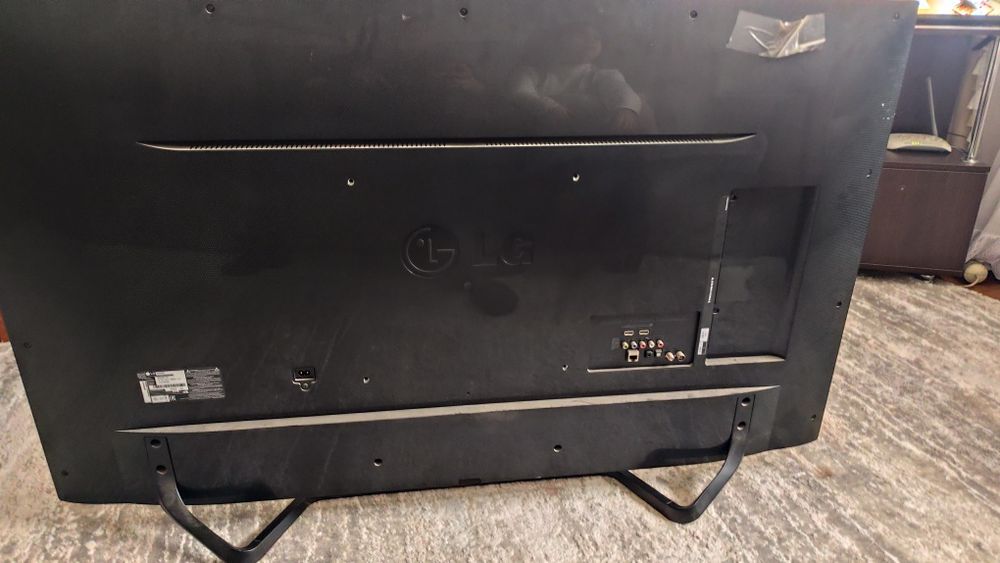 Продам телевизор LG