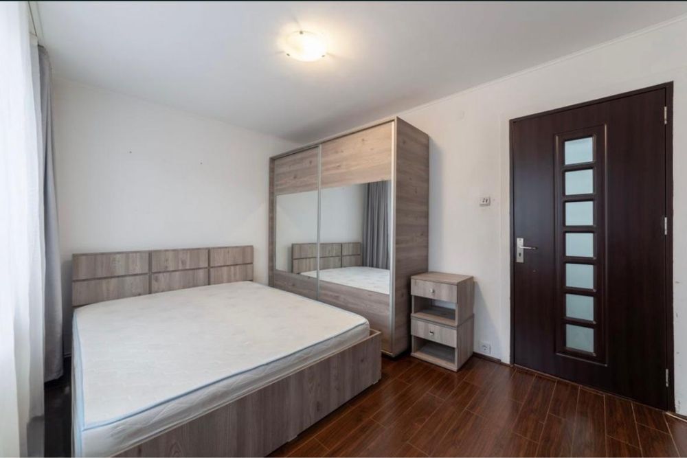 Vând apartament 3 camere Pitești  89.000 Euro