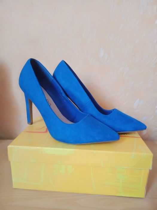 Продам туфли женские