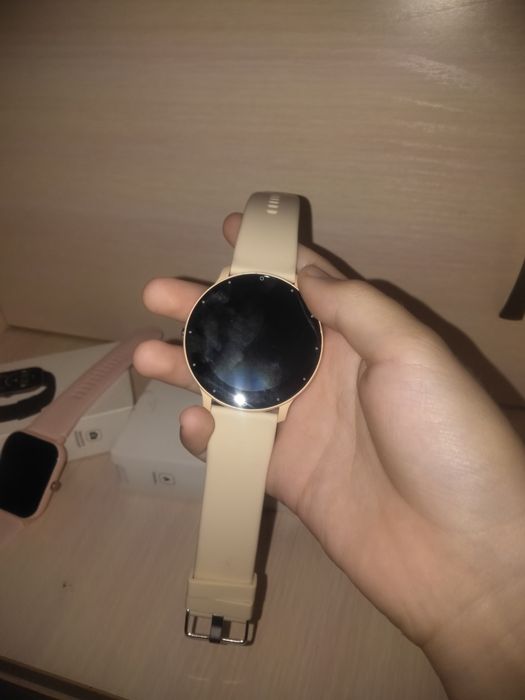 Часы брала из тему