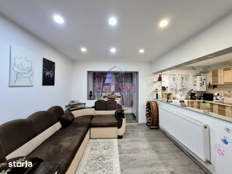 Vand apartament 3 camere