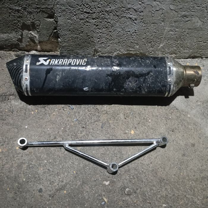 Продам AKRAPOVIC  ездил катались год