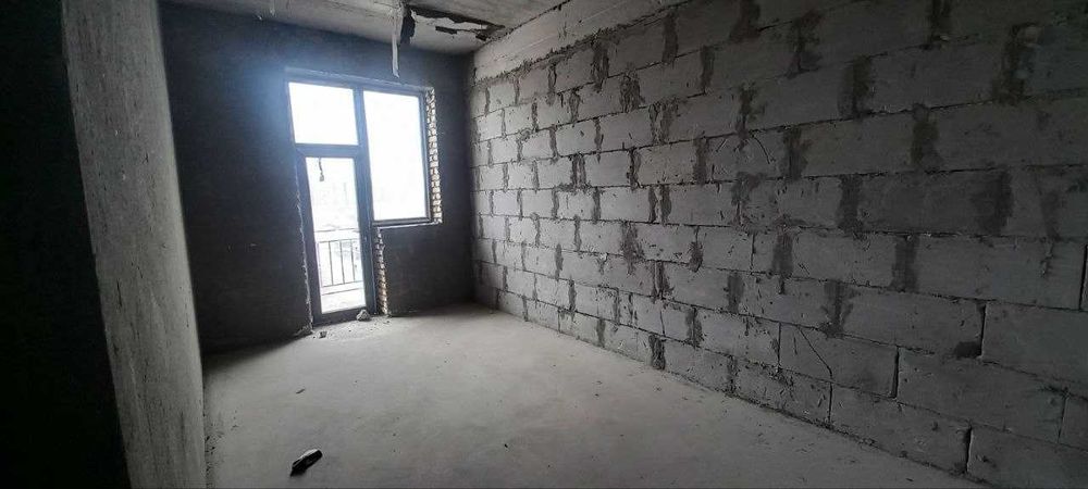 Продаётся 2х комн квартира на 5 этаже Ор-р Шарк 1  Ал Мактум